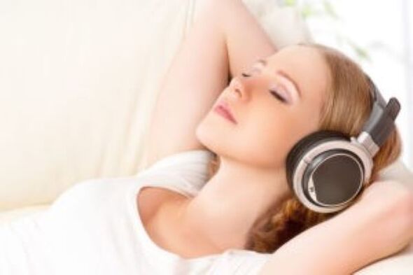Untuk fokus mendengarkan musik